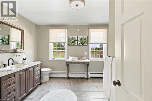 290 Bridgeport Road E, Waterloo, ON - Indoor Photo Showing Bathroom