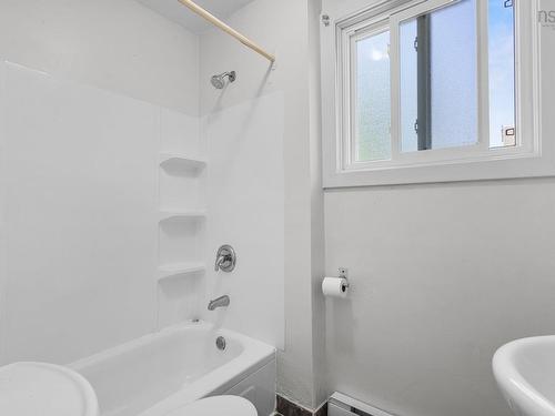 6147 Pepperell Street, Halifax, NS - Indoor Photo Showing Bathroom