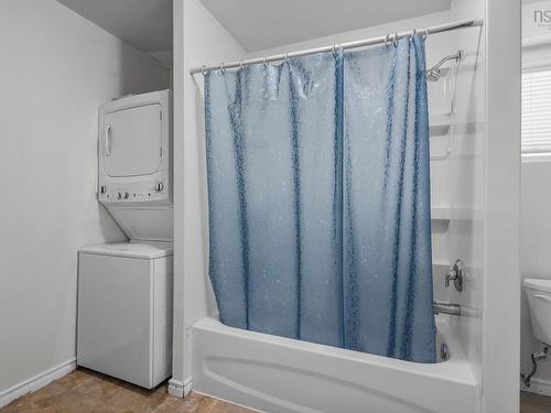 6147 Pepperell Street, Halifax, NS - Indoor Photo Showing Bathroom