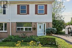 19 TINBURY PLACE Toronto, ON M1B 1J7