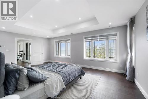 300 Shoreview Circle, Windsor, ON - Indoor Photo Showing Bedroom
