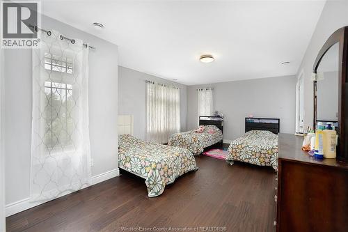 300 Shoreview Circle, Windsor, ON - Indoor Photo Showing Bedroom