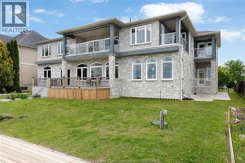 300 Shoreview Circle, Windsor, ON - Outdoor With Balcony