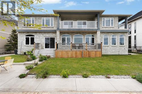 300 Shoreview Circle, Windsor, ON - Outdoor With Balcony With Facade