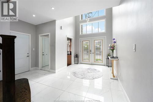 300 Shoreview Circle, Windsor, ON - Indoor Photo Showing Other Room