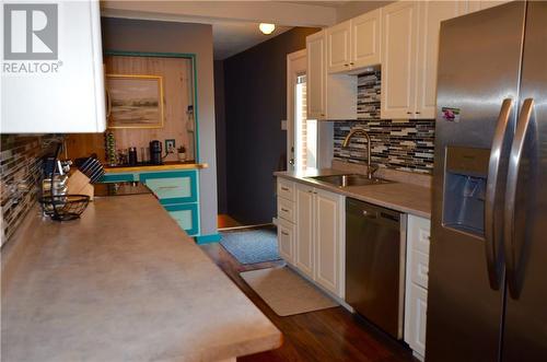 193 Catherine Drive, Garson, ON - Indoor Photo Showing Kitchen