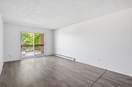 Living Room - 203-4798 Rue De Gaspé, Sherbrooke (Brompton/Rock Forest/Saint-Élie/Deauville), QC - Indoor Photo Showing Other Room