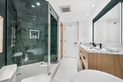 Master Bathroom - 