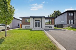 89 Ch. St-André  Saint-Jean-Sur-Richelieu, QC J2W 9S7