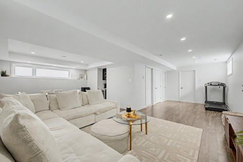 Salle familiale - 89 Ch. St-André, Saint-Jean-Sur-Richelieu, QC - Indoor