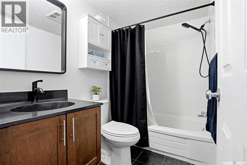 7 115 Acadia Drive, Saskatoon, SK - Indoor Photo Showing Bathroom