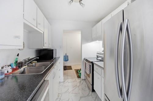 Kitchen - 205-4798 Rue De Gaspé, Sherbrooke (Brompton/Rock Forest/Saint-Élie/Deauville), QC - Indoor Photo Showing Kitchen With Double Sink
