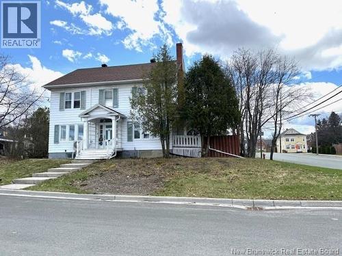 28 Dufferin Street  Campbellton, NB E3N 2N2
