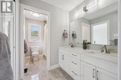 46 Washington Street, Brant (Paris), ON - Indoor Photo Showing Bathroom