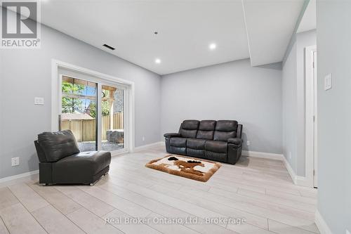 46 Washington Street, Brant (Paris), ON - Indoor
