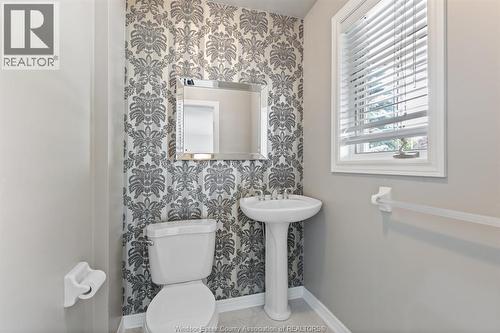 144 Pheasant Run, Lakeshore, ON - Indoor Photo Showing Bathroom