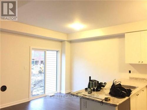 45 Longshore Way, Whitby, ON - Indoor