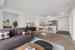 802-188 Doris Avenue Toronto, ON M2N 6Z5