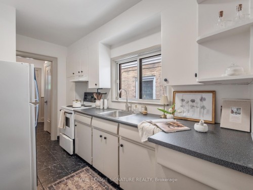 37 Chilton Road, Toronto, ON - Indoor Photo Showing Kitchen