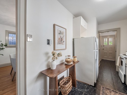 37 Chilton Road, Toronto, ON - Indoor