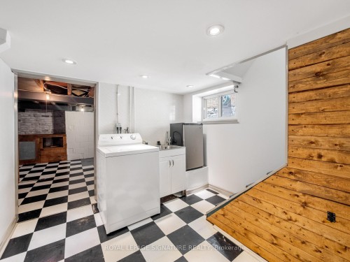 37 Chilton Road, Toronto, ON - Indoor Photo Showing Laundry Room