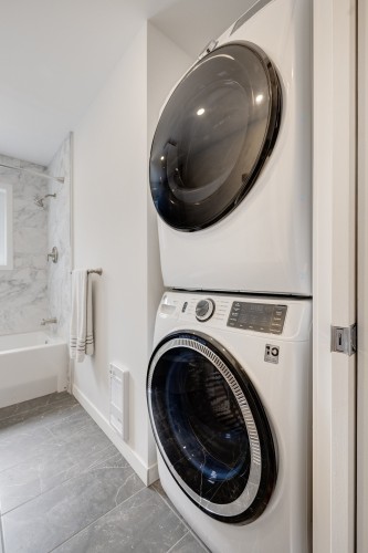 Salle de bains - 447  - 453 Ch. Pierre-Péladeau, Sainte-Adèle, QC - Indoor Photo Showing Laundry Room