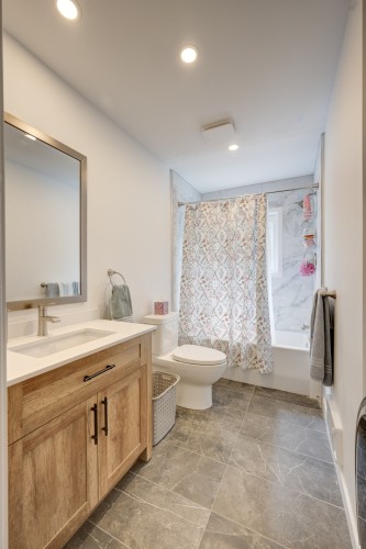Salle de bains - 447  - 453 Ch. Pierre-Péladeau, Sainte-Adèle, QC - Indoor Photo Showing Bathroom