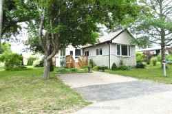8 Claremont Crescent  Oro-Medonte, ON L3V 0P9