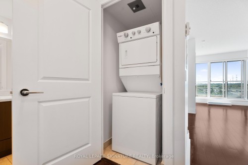 408-39 Upper Duke Crescent, Markham, ON - Indoor Photo Showing Kitchen
