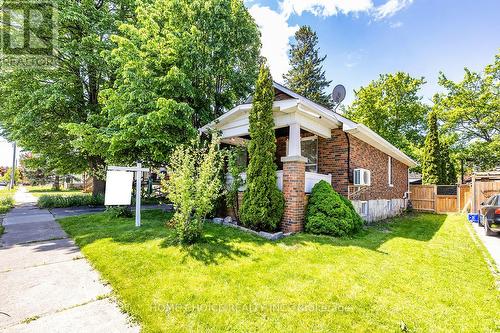 140 GLADSTONE AVENUE  Oshawa, ON L1J 4E7
