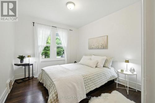 1999 Main Street W, Hamilton, ON - Indoor Photo Showing Bedroom