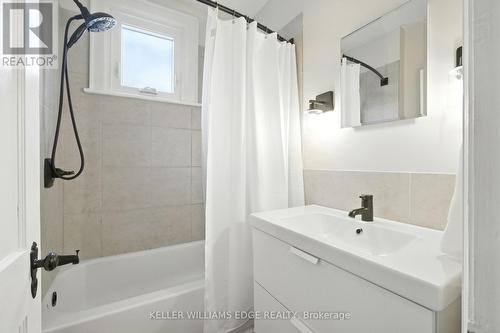 1999 Main Street W, Hamilton, ON - Indoor Photo Showing Bathroom