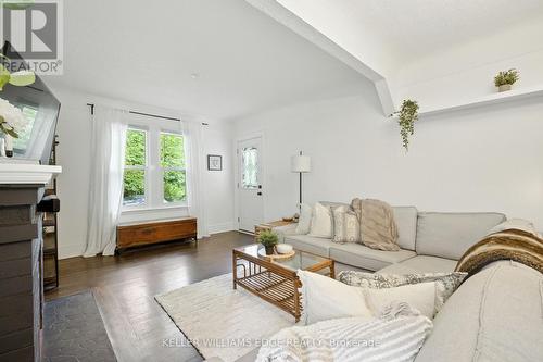 1999 Main Street W, Hamilton, ON - Indoor Photo Showing Living Room
