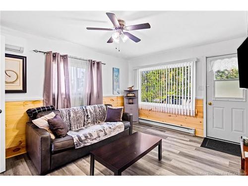 880 Pleasant Dr, Minto, NB 
