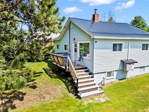 880 Pleasant Dr, Minto, NB 
