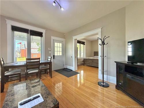 515 Murray, Bathurst, NB - Indoor