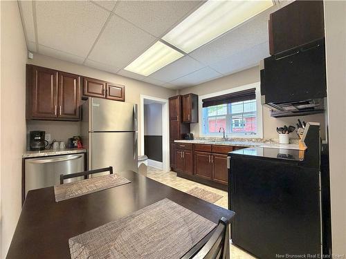 515 Murray, Bathurst, NB - Indoor Photo Showing Kitchen