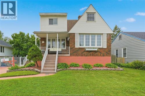 260 LAURIER  Lasalle, ON N9J 1L6