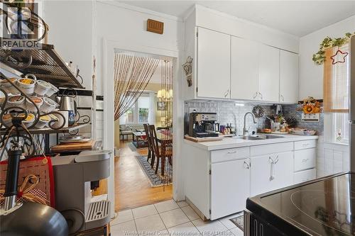 987 Curry, Windsor, ON - Indoor Photo Showing Kitchen With Double Sink