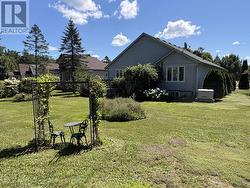2 TWIGS END  Gravenhurst (Muskoka (S)), ON P1P 1Z2