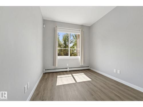 #121 812 Welsh Dr Sw, Edmonton, AB - Indoor Photo Showing Other Room