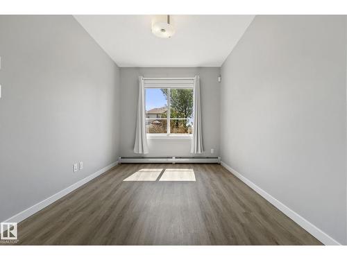#121 812 Welsh Dr Sw, Edmonton, AB - Indoor Photo Showing Other Room