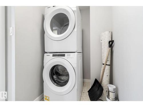 #121 812 Welsh Dr Sw, Edmonton, AB - Indoor Photo Showing Laundry Room