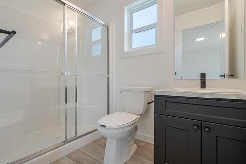 140 Prairie Oak Drive, Mitchell, MB - Indoor Photo Showing Bathroom