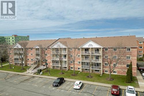 313 - 310 Kingsdale Avenue, Kingston (East Gardiners Rd), ON - Outdoor