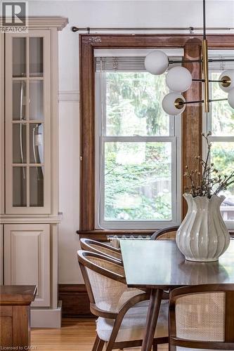 100 Dalewood Crescent, Hamilton, ON - Indoor Photo Showing Dining Room