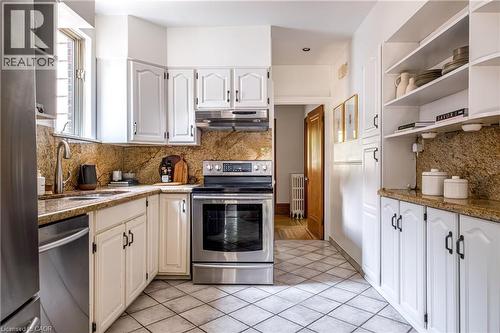 100 Dalewood Crescent, Hamilton, ON - Indoor Photo Showing Kitchen