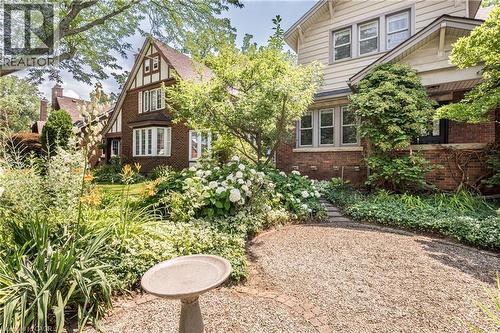 100 Dalewood Crescent, Hamilton, ON - Outdoor