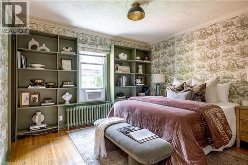 100 Dalewood Crescent, Hamilton, ON - Indoor Photo Showing Bedroom