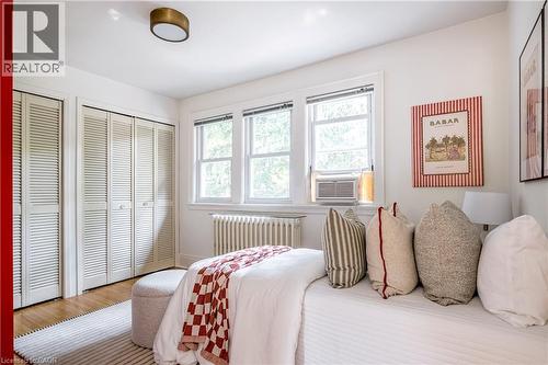 100 Dalewood Crescent, Hamilton, ON - Indoor Photo Showing Bedroom